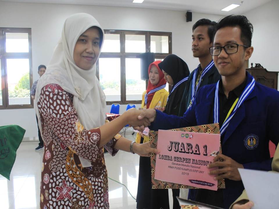 Mahasiswa Psikologi Raih Juara Lomba Menulis Cerpen Nasional Gerakan Menulis Gelis